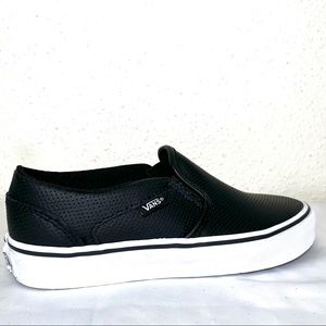 Vans women’s classic slip on black leather 6